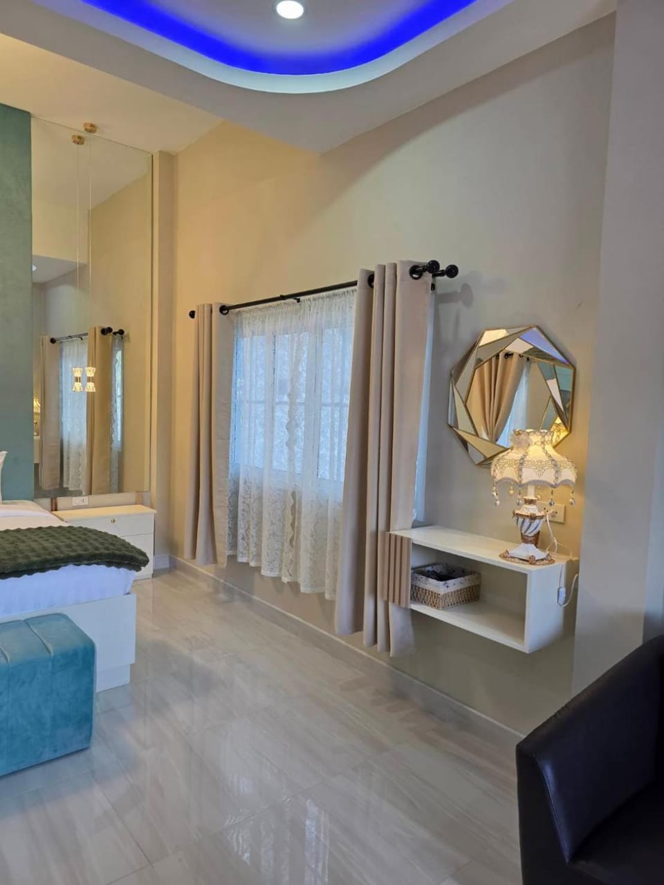 Tropical Oasis Aoyon Beach House House in Wichit
