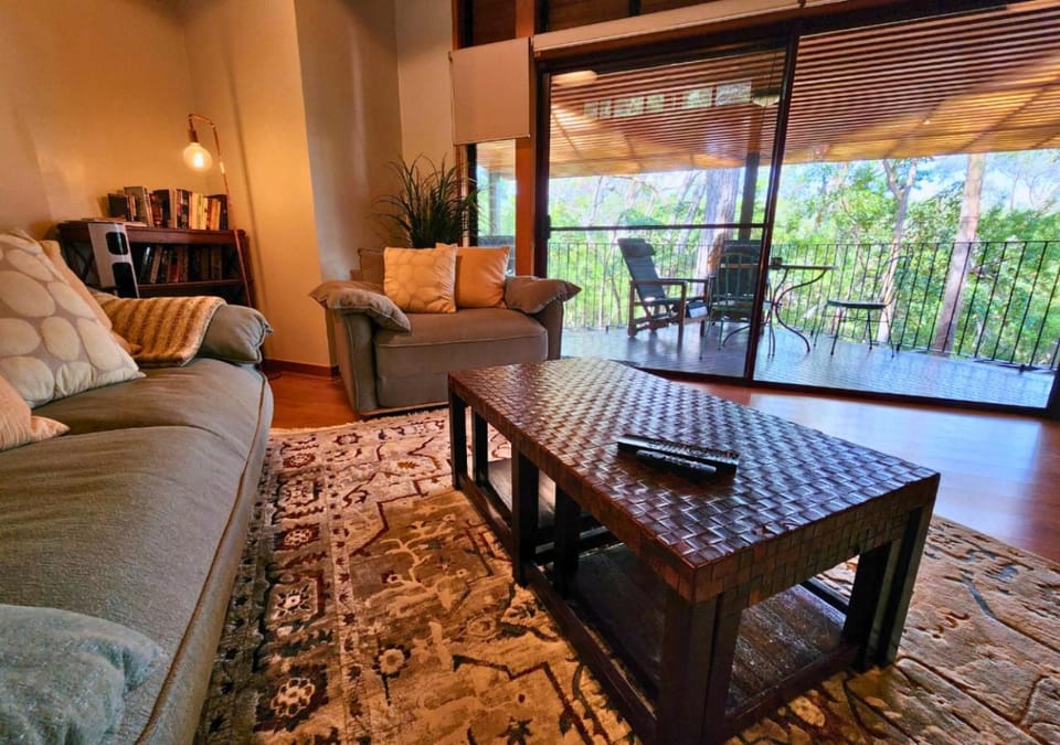 Patio, View (from property/room), Balcony/Terrace, Living room, Seating area