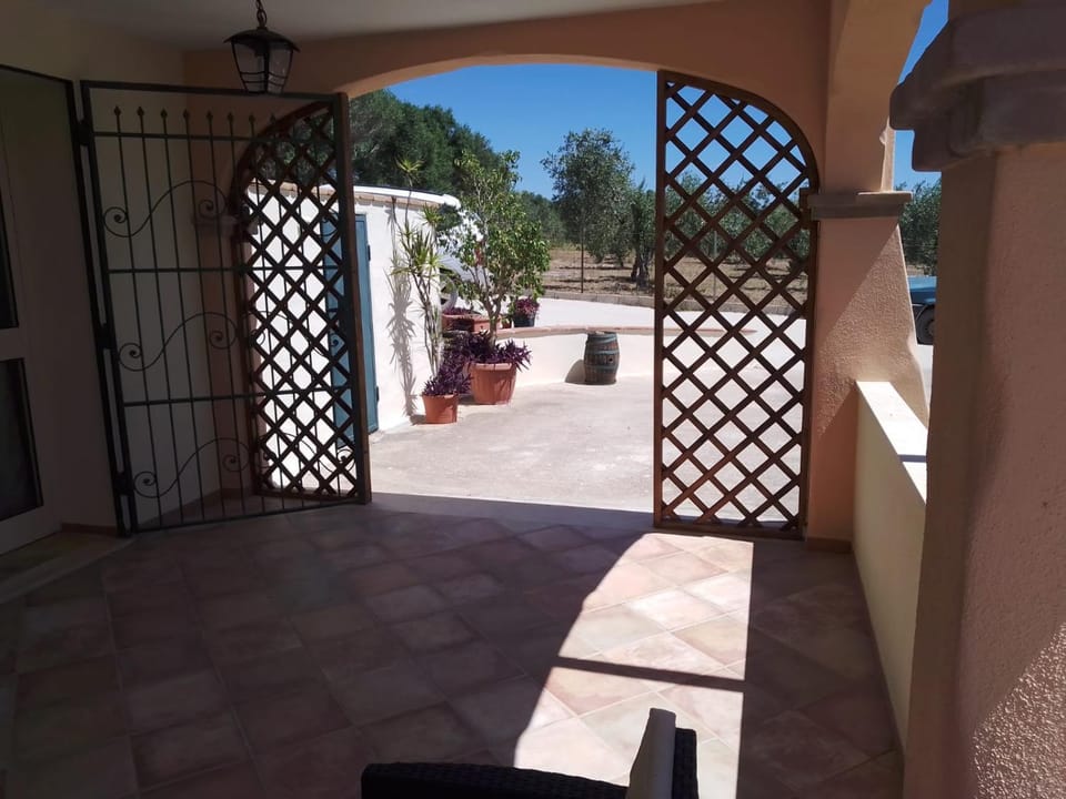 Patio, Facade/entrance