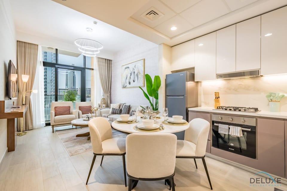 TV and multimedia, Living room, Seating area, Dining area, oven, stove, kitchen