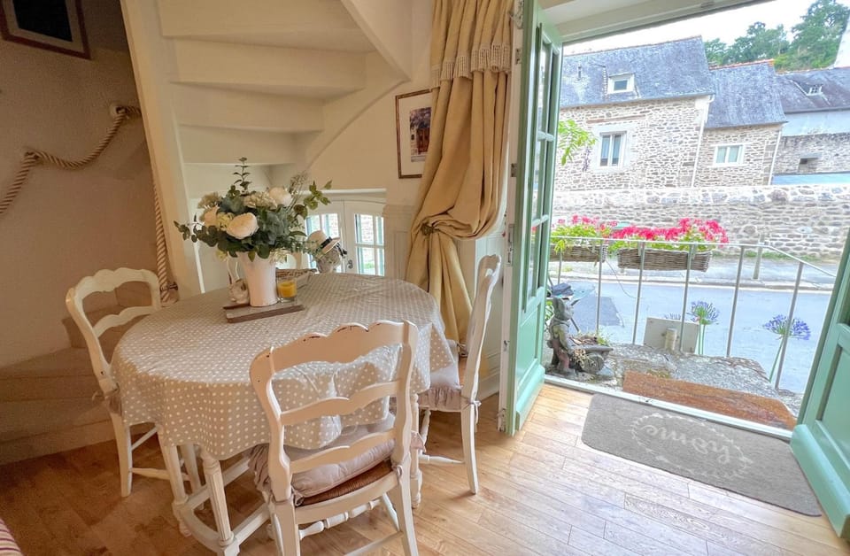 View (from property/room), View (from property/room), Dining area