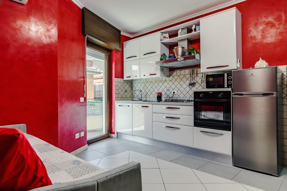 Kitchen or kitchenette, dishwasher, stove