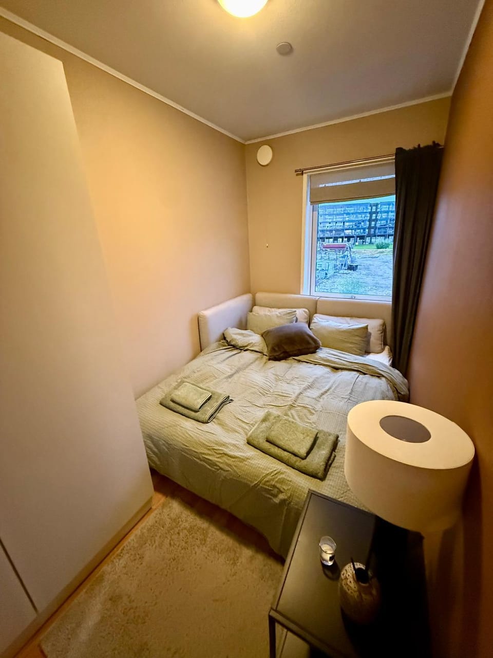 Cosy room in seaside apartment Vacation rental in Tromso