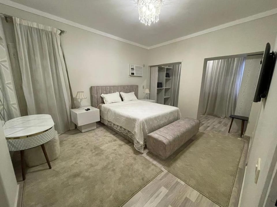 Urban Stay Luxury 2Br Apartment near Zamalek Cairo شقه جديده مفروشه في المهندسين Apartment in Egypt