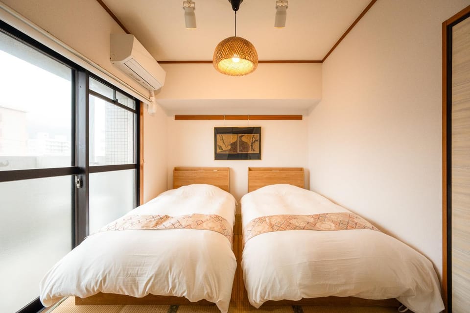 Bed, Bedroom, air conditioner