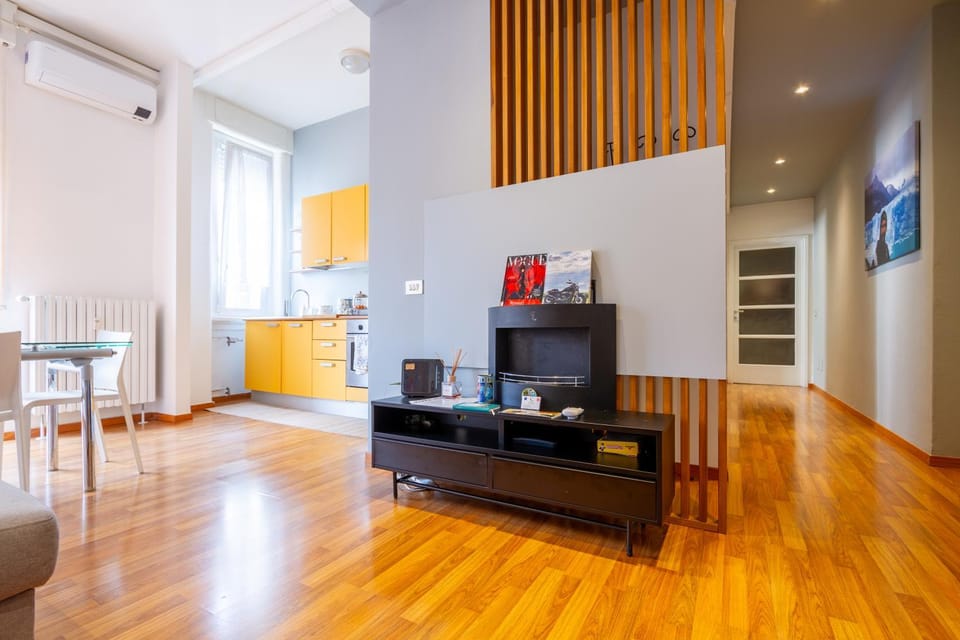 Communal lounge/ TV room, Living room, Seating area, Evening entertainment