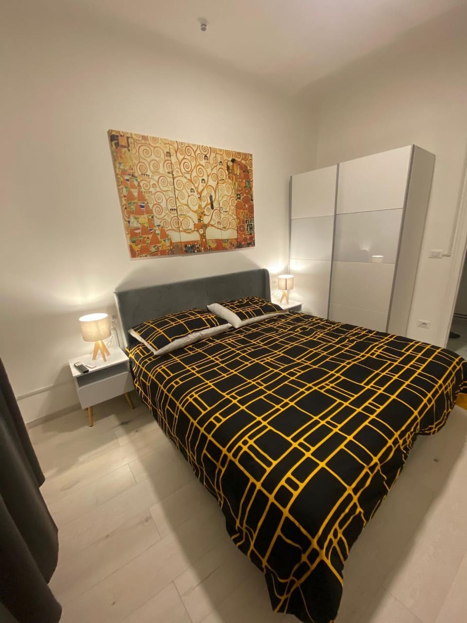 Bed, Photo of the whole room, Bedroom, wardrobe