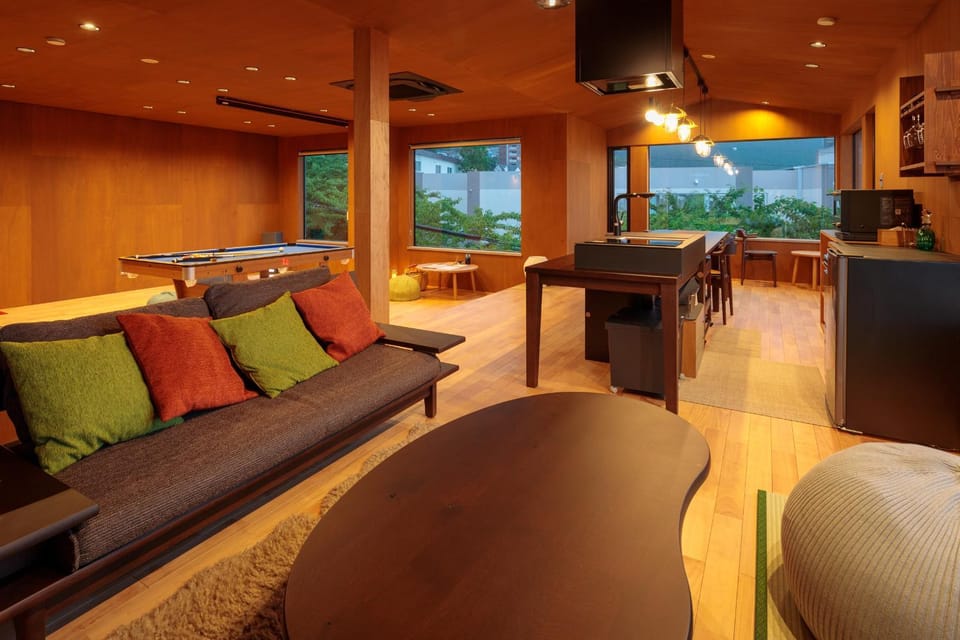 Living room, Dining area