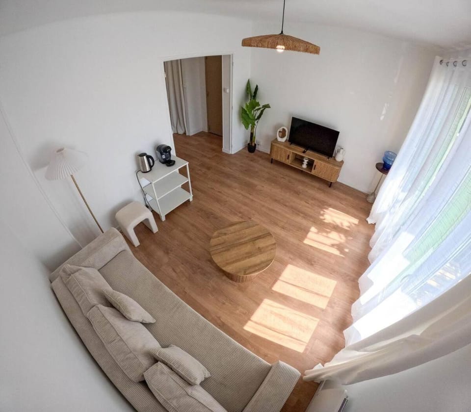 NEW! Wifi, Disney Plus L'Escale des Remparts Apartment in Avignon