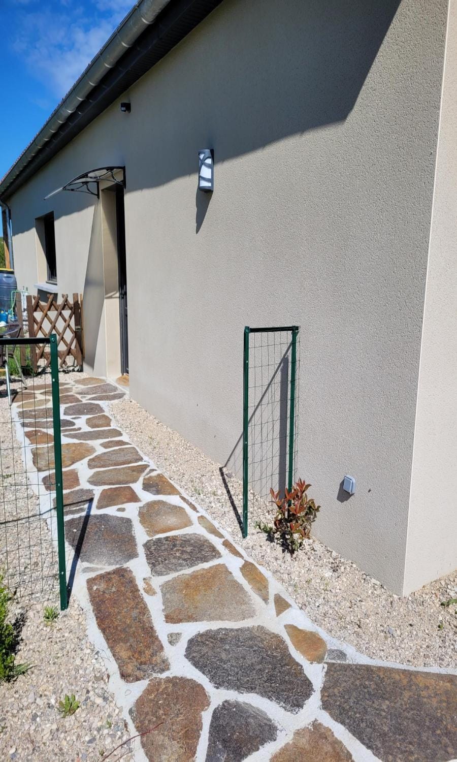 Facade/entrance