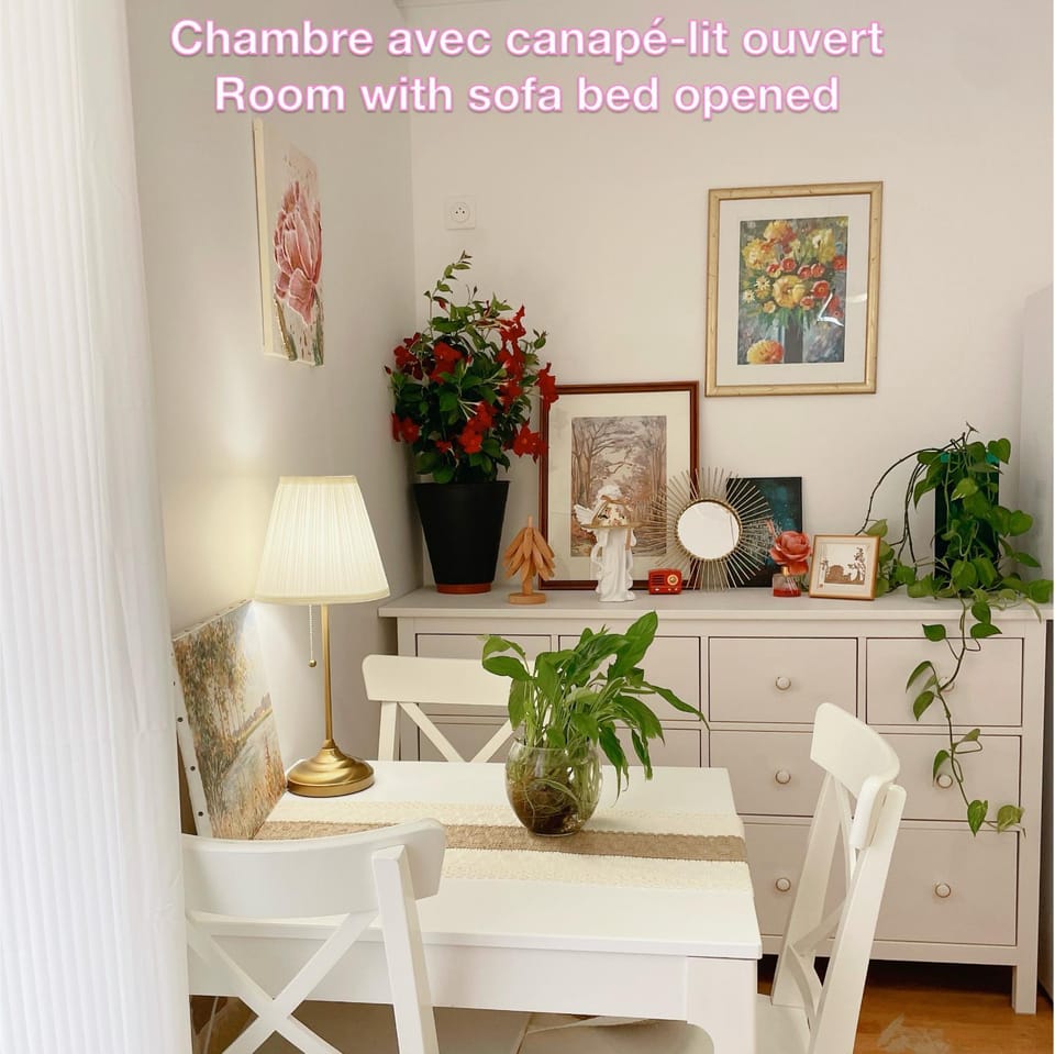 Living room, Seating area, Dining area, Bedroom