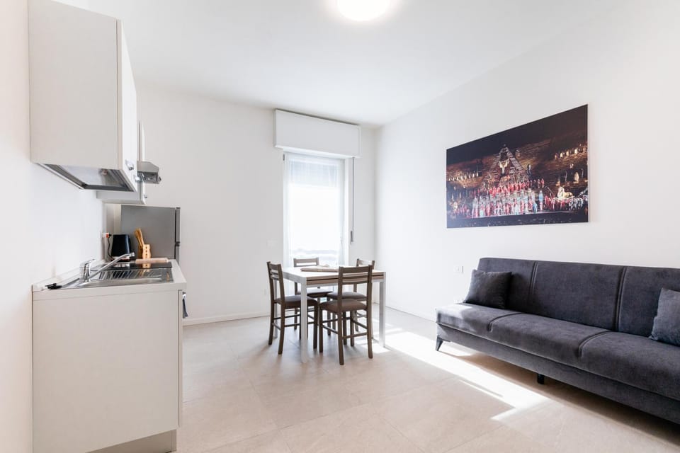 Kitchen or kitchenette, Living room, Seating area, Dining area, stove