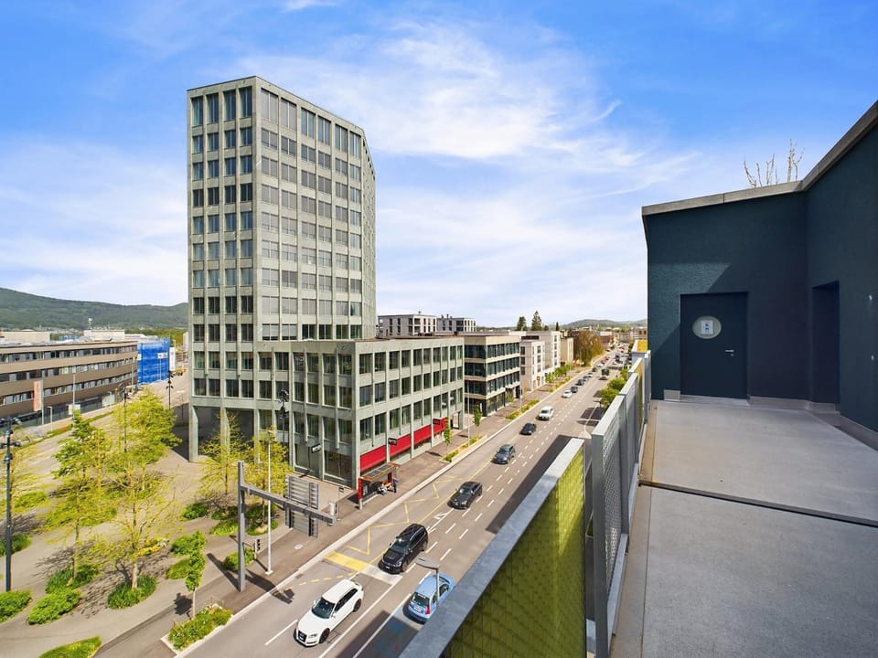 Day, Neighbourhood, City view, Street view, Location