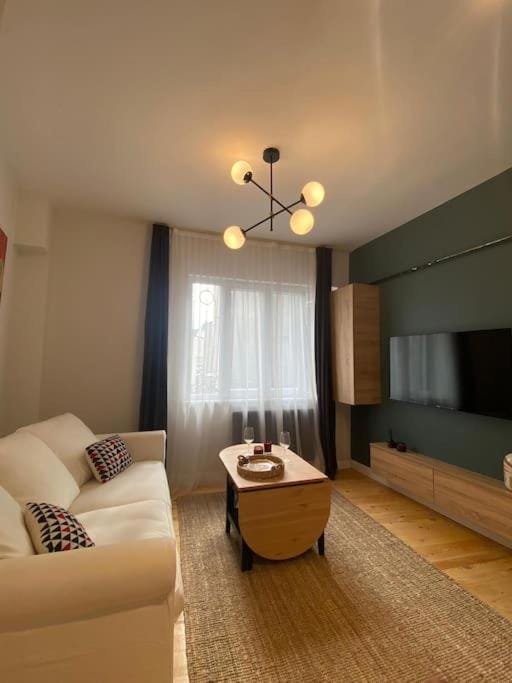 Stunning Apartment Near Metro - Değirmen 64 Apartment in Istanbul