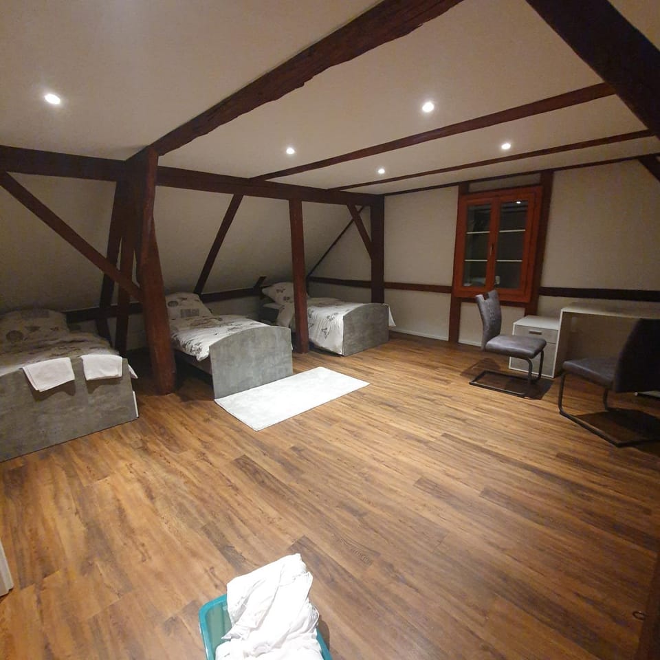 Bed, Living room, Photo of the whole room, Seating area, Bedroom, towels
