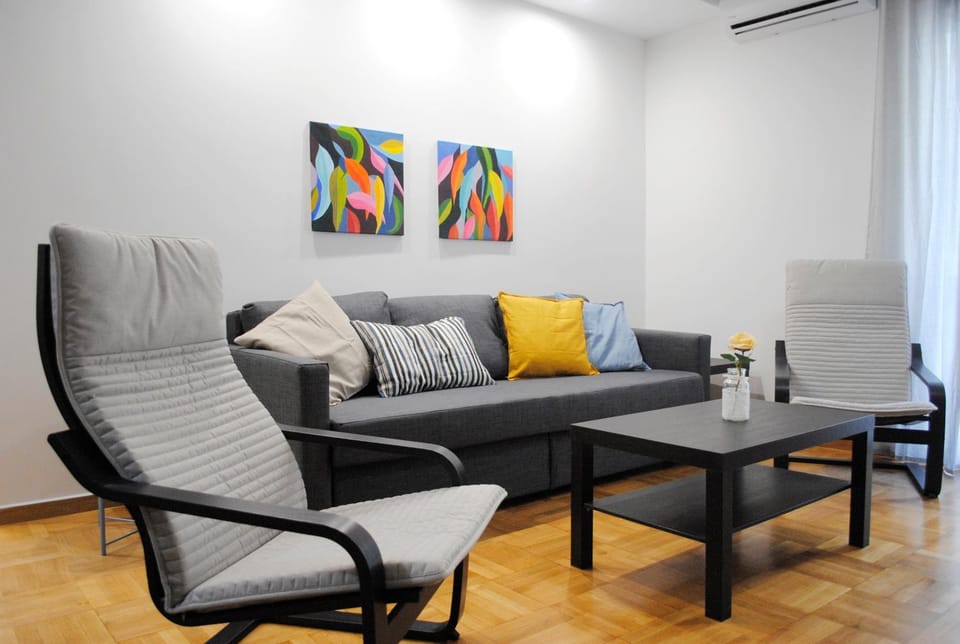 Living room, Seating area