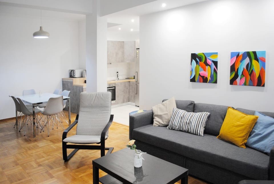 Kitchen or kitchenette, Living room, Dining area