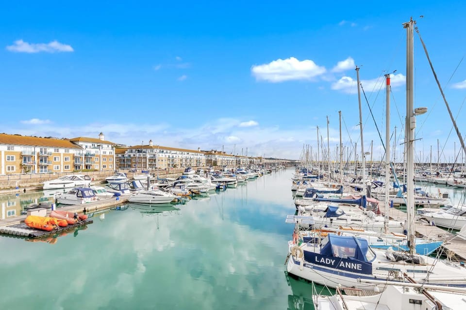 Neighbourhood, Sea view