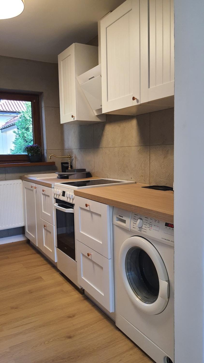 Kawalerka 40 m 2 osoby ulica Porzeczkowa Torun Apartment in Greater Poland Voivodeship