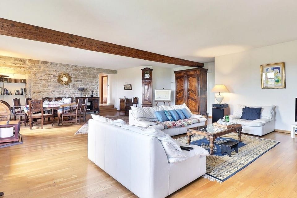 Saint-Fortunat - Authentic Home with Pool - Saint-Didier-au-Mont-d'Or House in Auvergne-Rhône-Alpes