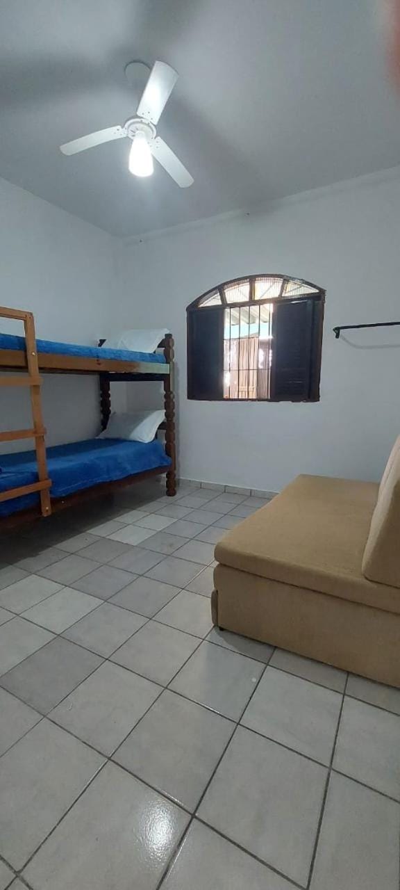 Sua casa longe de casa House in Itanhaém