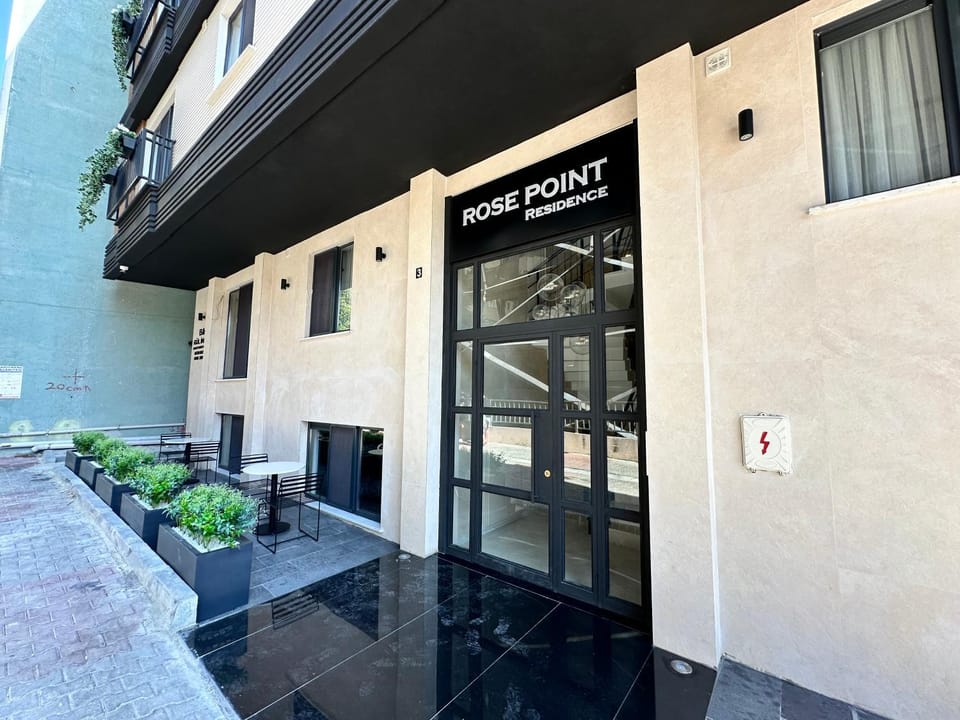 Property building, Facade/entrance, Day, Garden