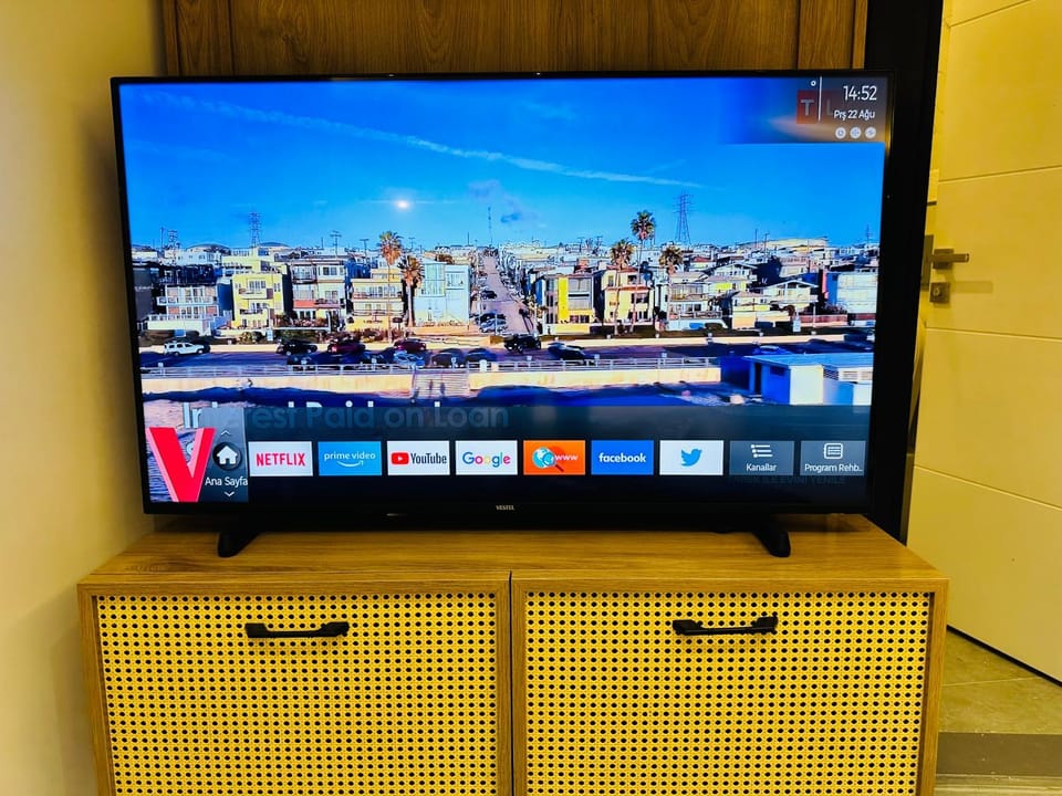Communal lounge/ TV room, TV and multimedia