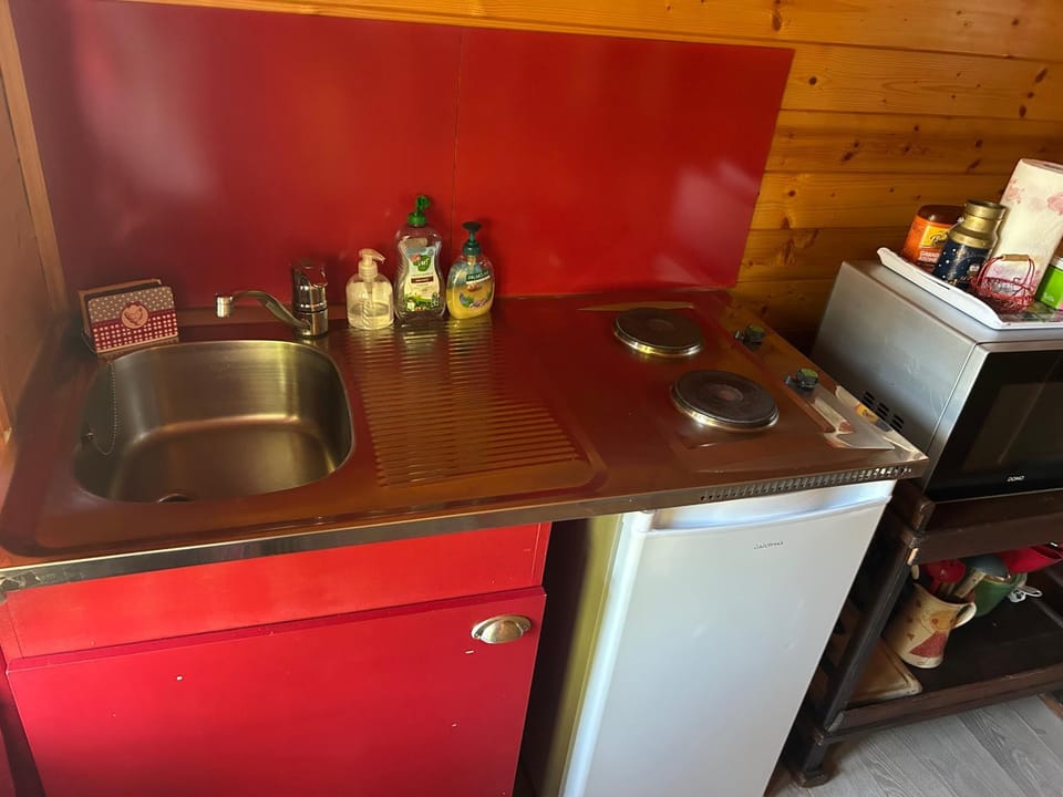 Roulotte la comtoise Apartment in Nouvelle-Aquitaine