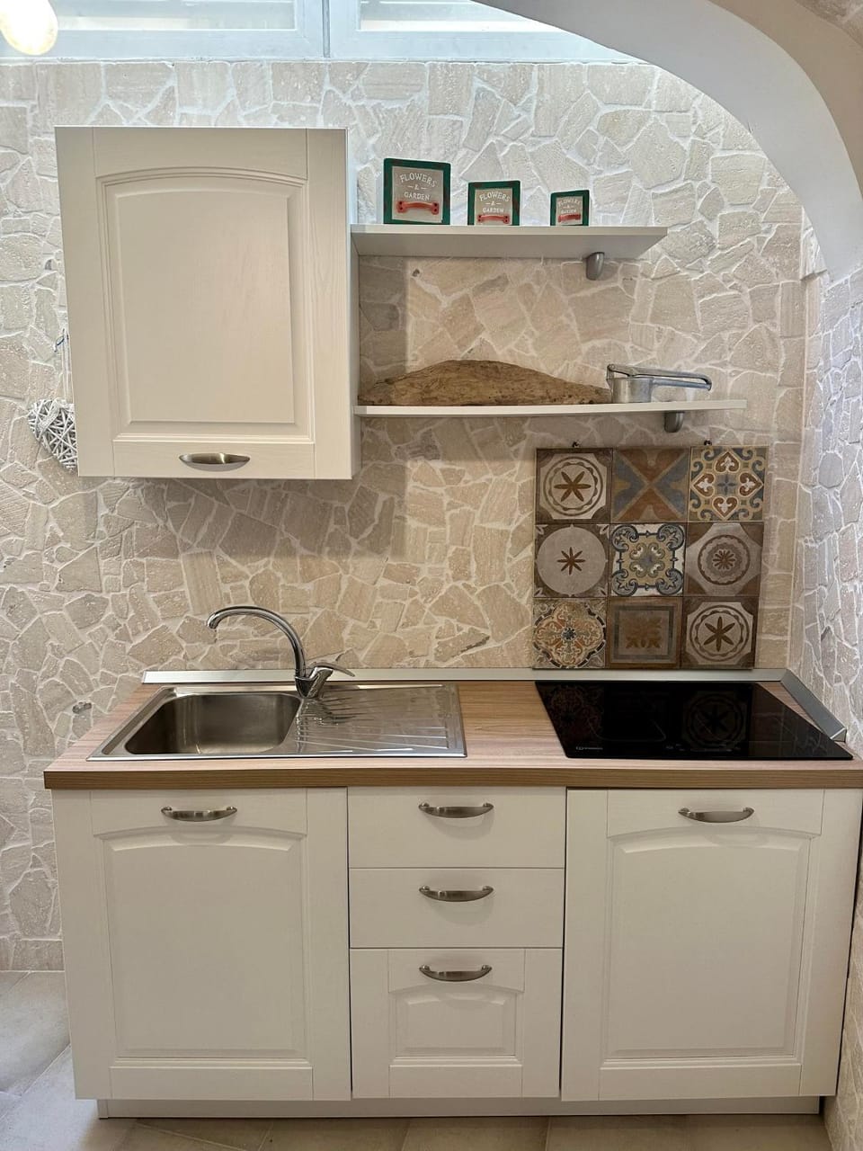Kitchen or kitchenette, stove