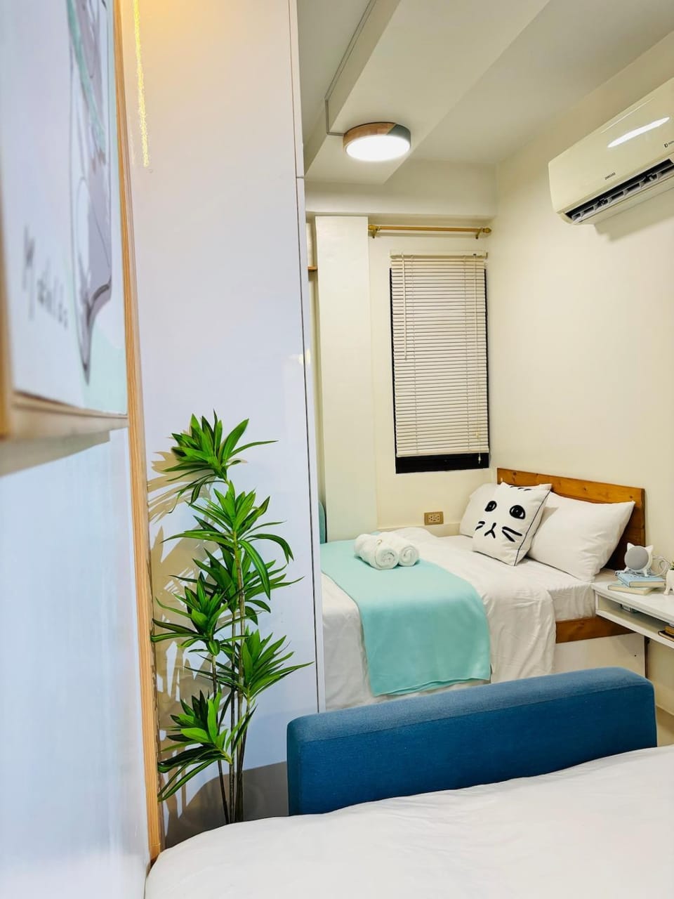 Hikari Neko Japandi Studio near Fuente, FREE Parking - Fast Wi-fi Netflix Apartment in Cebu City