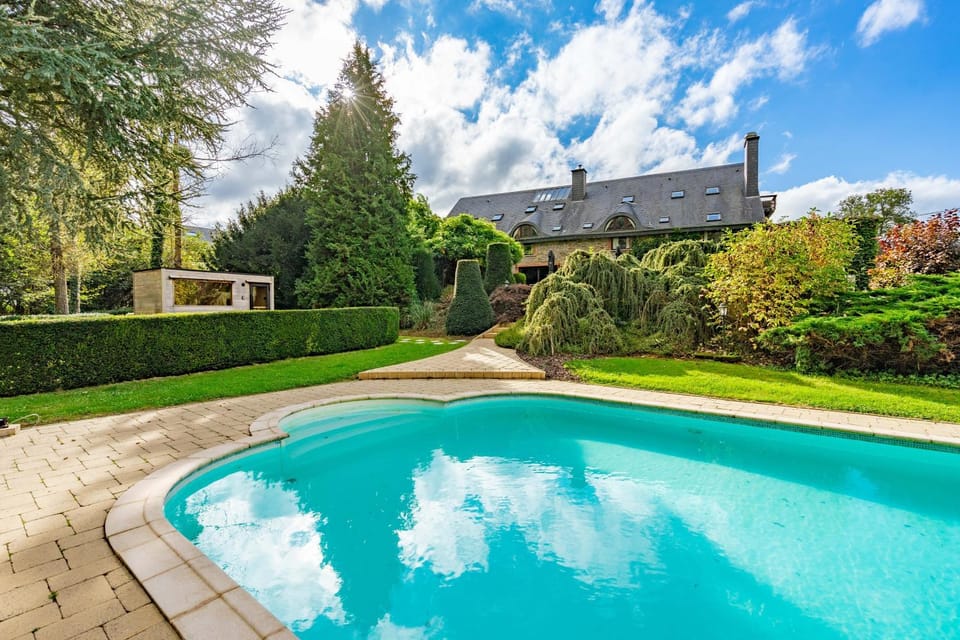 Swimming pool, Swimming pool