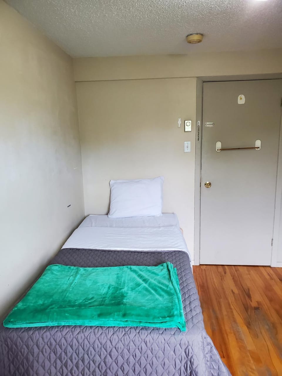 Le1226-Private Room 2 with Free WIFI and Parking Vacation rental in Edmundston