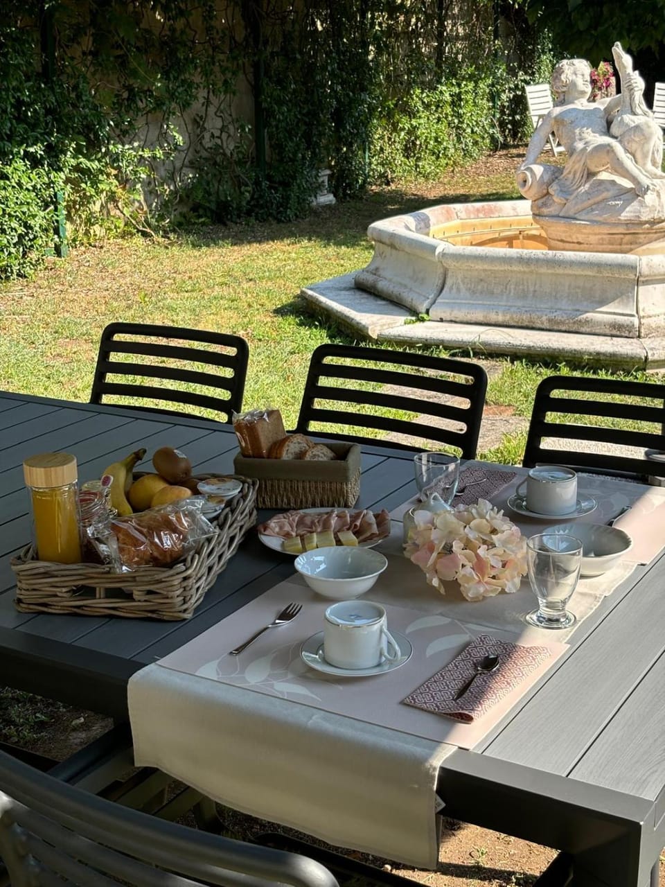 Garden, Food and drinks, Food, Breakfast