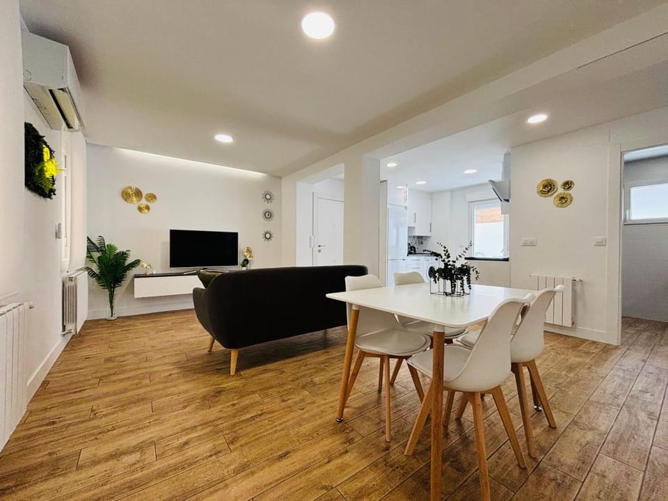 Gaude - Apartamento de diseño con Patio - Apartment in Albacete