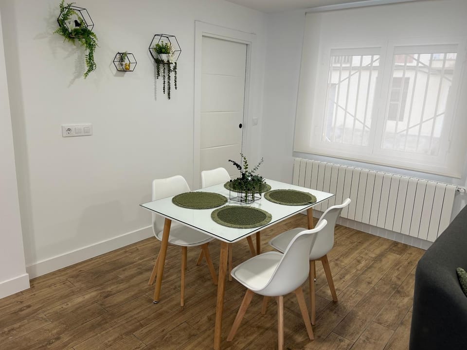 Gaude - Apartamento de diseño con Patio - Apartment in Albacete