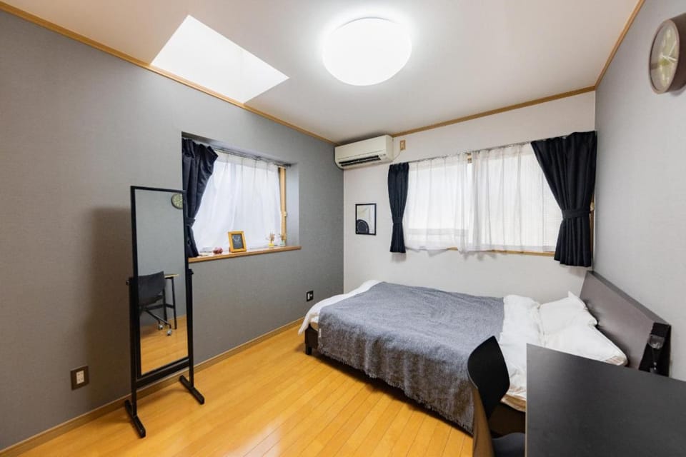 Bed, Photo of the whole room