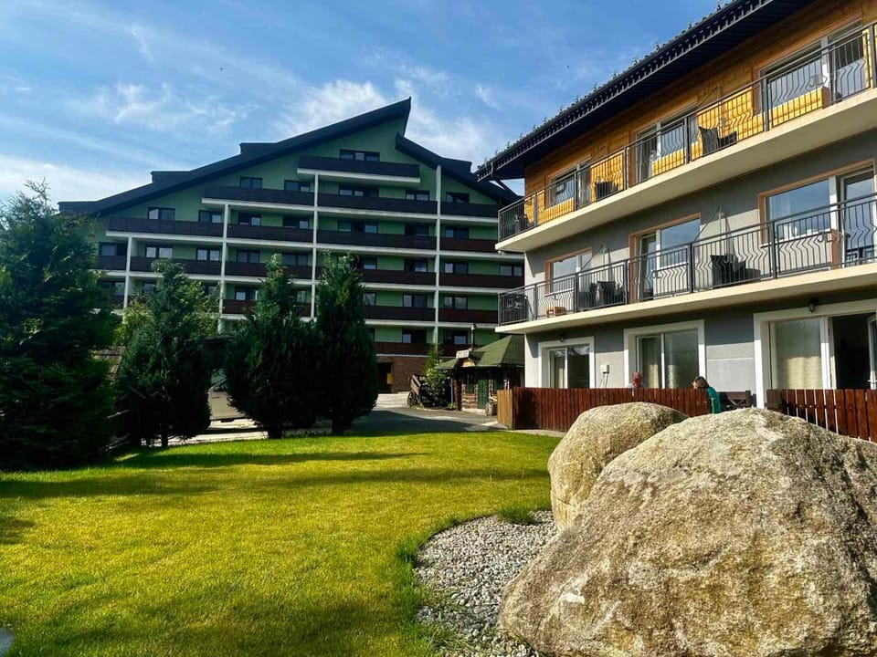 Garden, Garden view