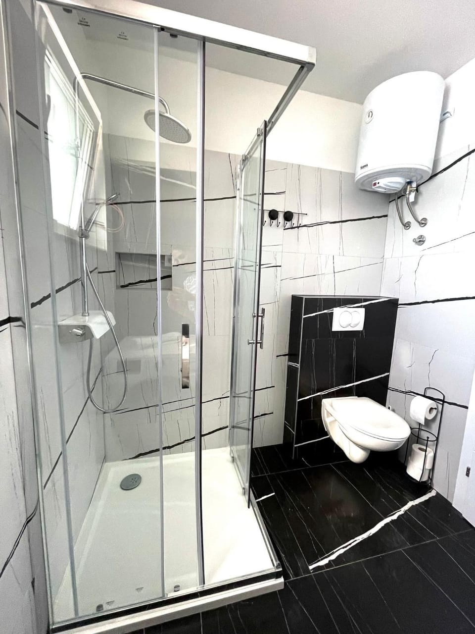 Shower, Toilet, Bathroom