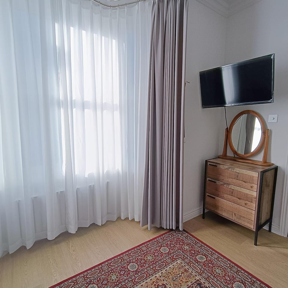New refurbished one bed flat in the West London Apartment in London