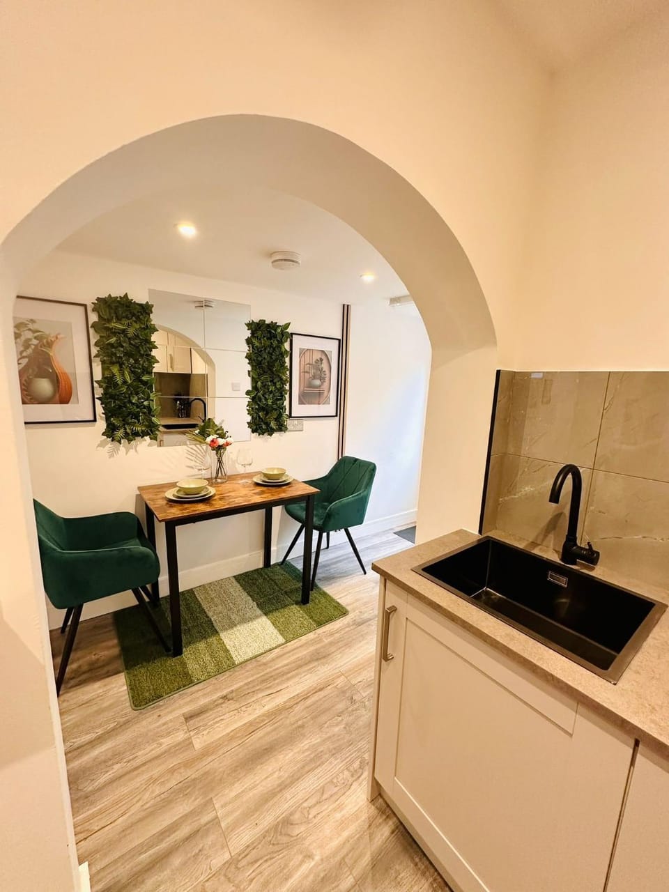 Newly Renovated Private Room with own Kitchenette in a shared house in Birmingham B29 R2 Bed and Breakfast in Birmingham