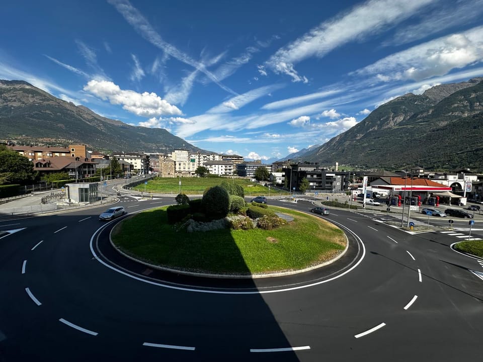 Aosta Center Holidays Apartments Ski & Bike Box Apartment in Aosta