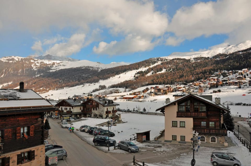 Natural landscape, Winter, Skiing, View (from property/room), Mountain view