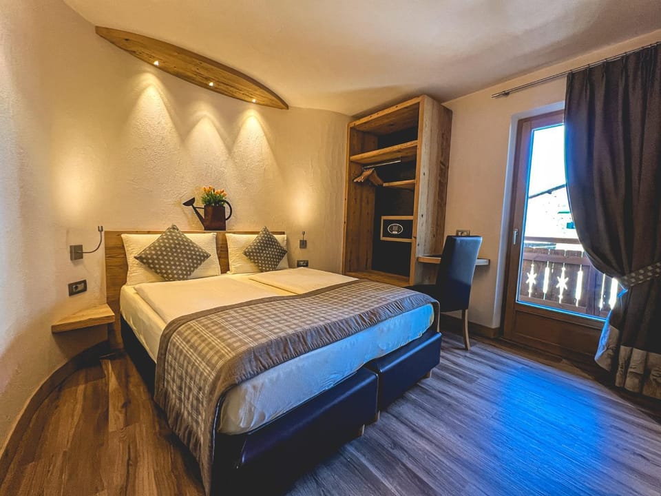 Bed, Balcony/Terrace, Bedroom