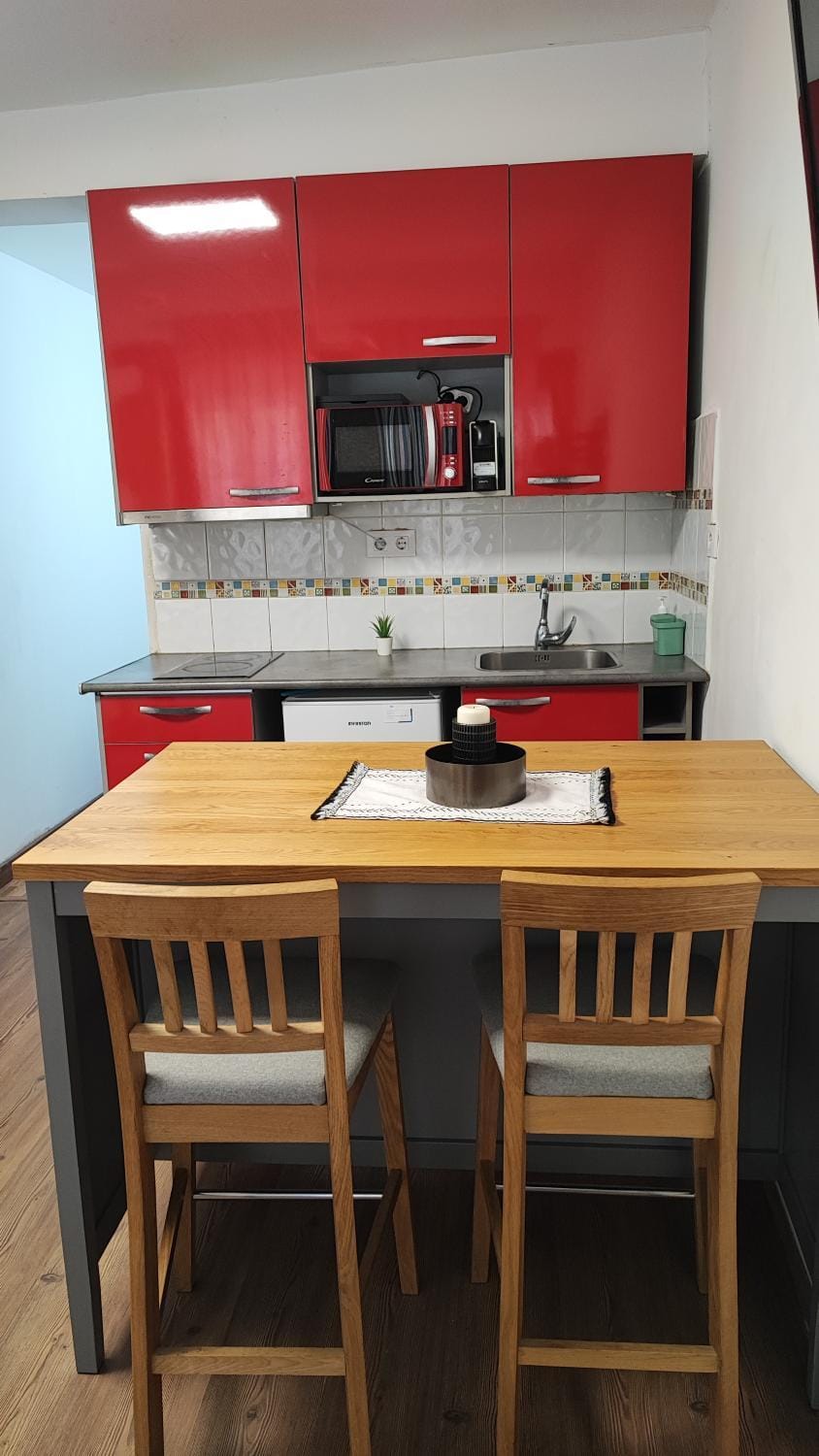 Kitchen or kitchenette