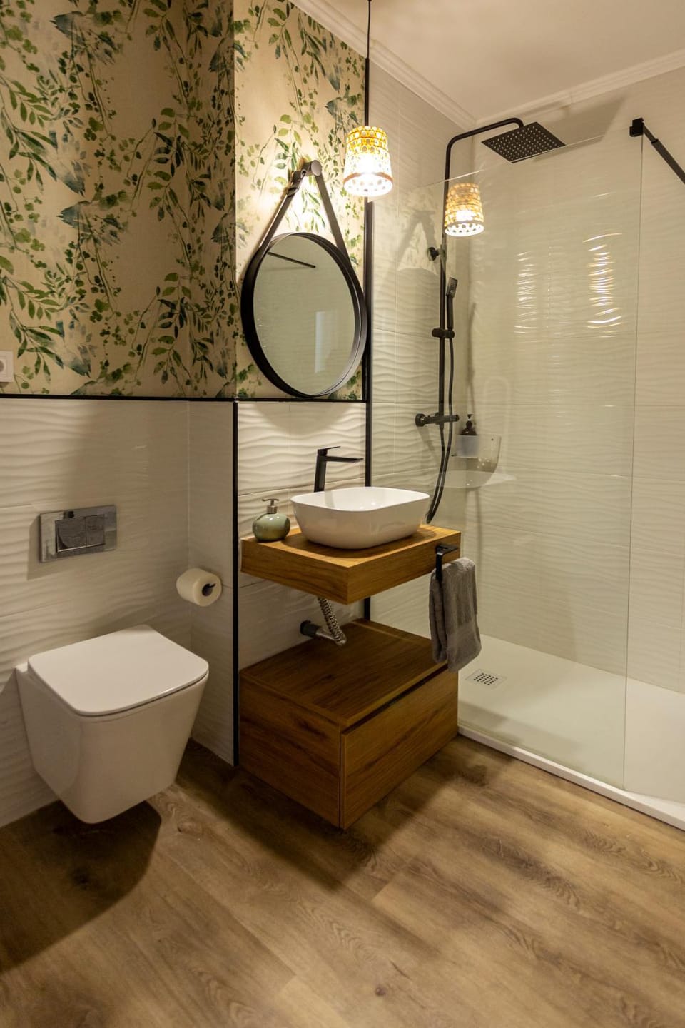 Shower, Toilet, Bathroom, Bath, towels