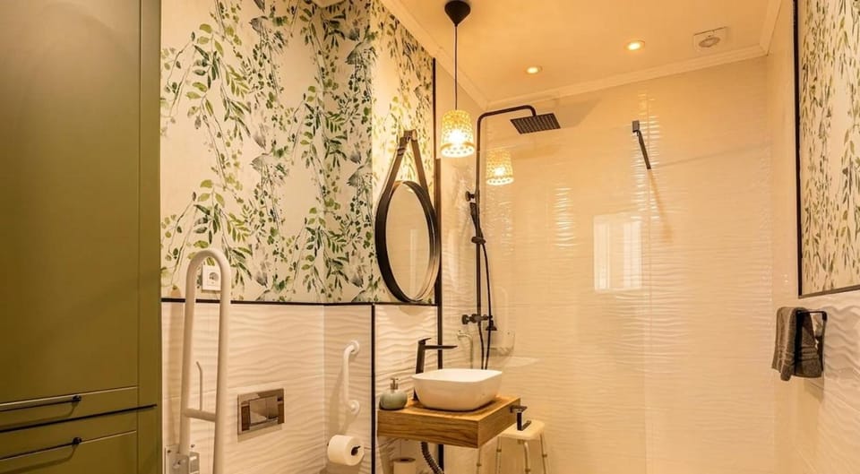 Modern 1 Bedroom Apt in Historic Center • Ground F Apartment in Valencia