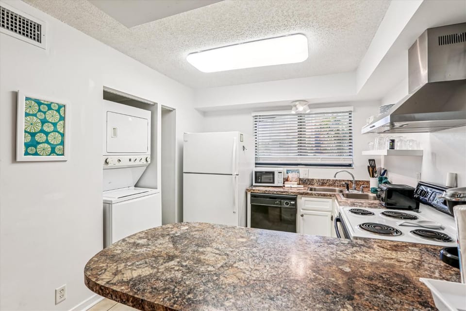 Hibiscus H201 House in Butler Beach