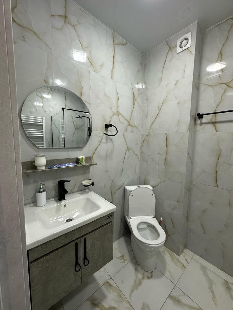 Toilet, Bathroom