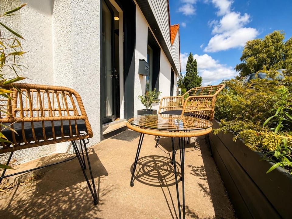 Studio premium, à 50m du Lac d'Ardres avec terrasse Apartment in Hauts-de-France