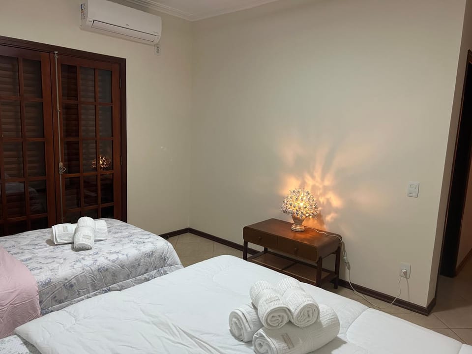 Photo of the whole room, air conditioner